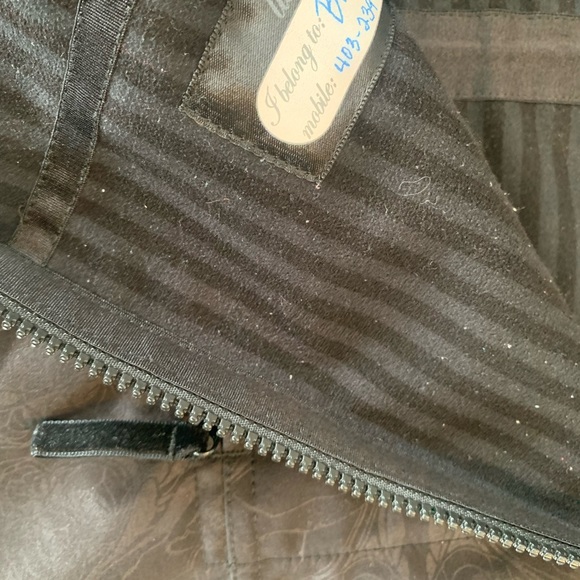 Lululemon “Dancers In The Snow” Apres Softshell raincoat size 10 black print - Picture 5 of 14